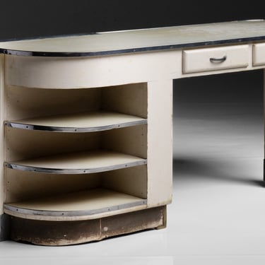 Deco Desk