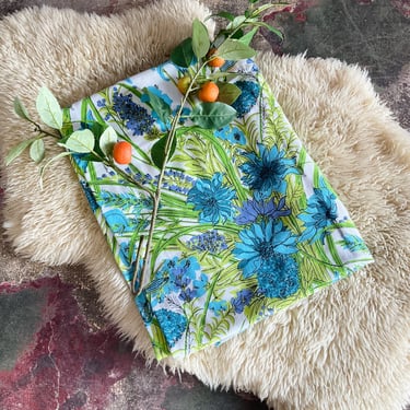 Vera Green & Blue Floral Tablecloth