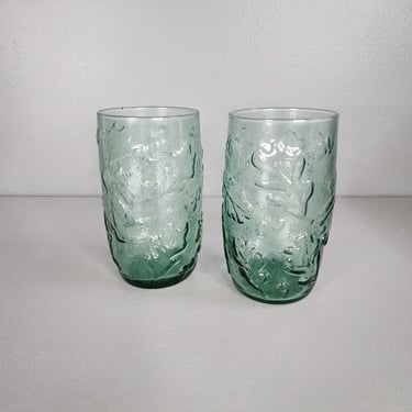 Set of 2 Anchor Hocking Leaf Pattern Drinking Glasses 