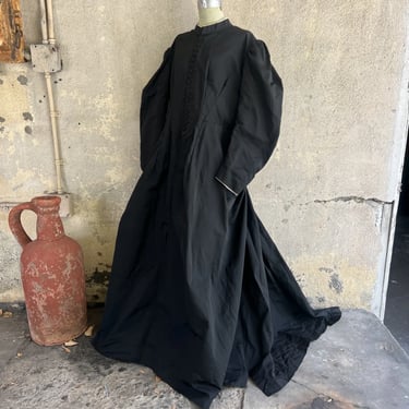 Antique Victorian Black Silk Gown Dress Back Train Boned Full Length Volup Size