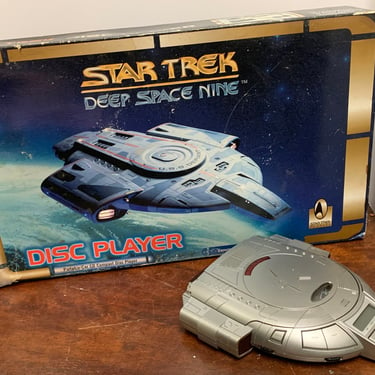 1996 Star Trek Deep Space 9 Portable/Car CD Player with Box 