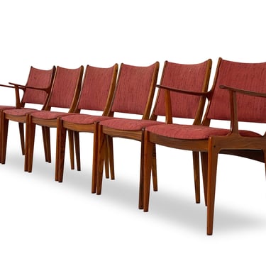 Six Dining Chairs by Johannes Andersen for Uldum Mobelfabrik #7171 in Rosewood, Circa 1960s - Please ask for a shipping quote before you buy 