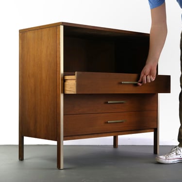 Mid-Century Linear Group Chest of Drawers by Paul McCobb for Calvin Furniture 