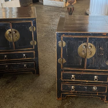 Black Lacquered Chinese Bedside Cabinet