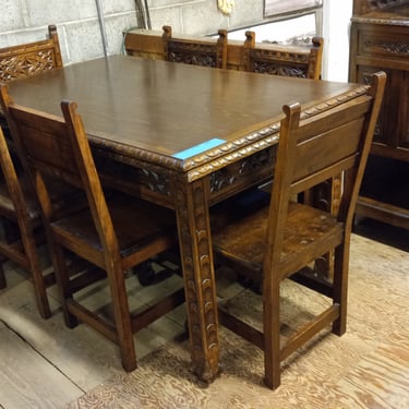Walnut Spanish Renaissance Antique Table with two leaves, two master chairs, six chairs 36 1/ 8 x 59 3/4 × 32