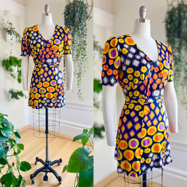 Vintage 1970s Matching Set | 70s Two Piece Geometric Polka Dot Blouse Top Mini Skirt Op Art (medium) 
