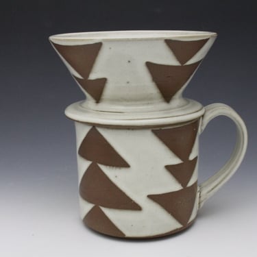 Pour Over Set with White and Brown Triangles 