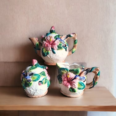 VINTAGE Trompe L'oeil Teapot and Creamer and Sugar Ensemble Trompe L'oeil Ceramic Teapot Creamer Sugar Collection with Hummingbird Hibiscus 