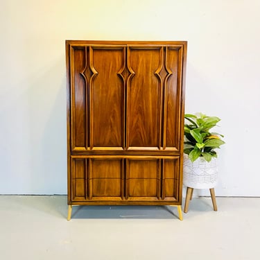 Mid Century Brutalist Walnut Urbana Custom Made for Levitz by Thomasville Tallboy Dresser, MCM Chest of Drawers, Mid Century Highboy Dresser 