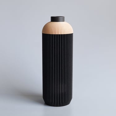 Minimum Design: Wooden Vase for Dried Flowers (French Artist) in Black
