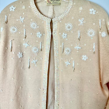 50’s- 60’s beaded cardigan sweater~ cream off white~ milk white glass beads~ pinup rockabilly true vintage womens fashion/size Med 