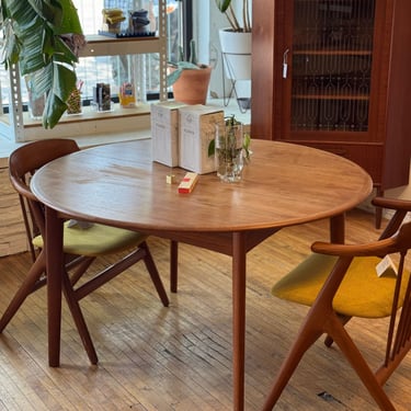 Teak dining table for Kurt