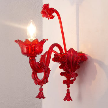 In stock hand blown Murano art glass wall sconce, red glass Made in Italy, italian design handmade classic wall lamp 