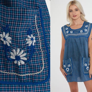 70s Apron Blue Plaid Open Button Back Floral Embroidered Pinafore Housewife Jumper Dress Seventies Sleeveless Retro Vintage 1970s Large L 