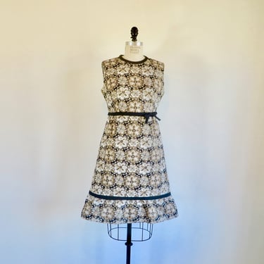 1960's Mod Tan White Black Floral Double Knit Babydoll Mini Dress Sleeveless 60's Twiggy Mary Quant Style  Size Medium 
