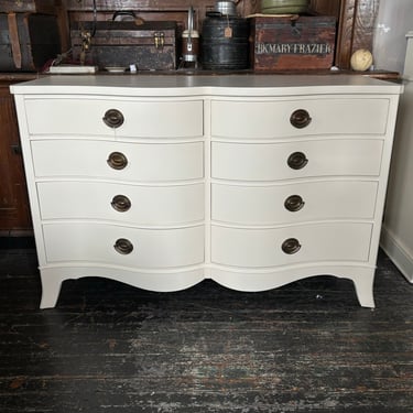 8 Drawer Cream Dresser