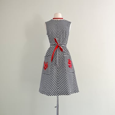 Sweet 1960's Montgomery Ward Chevron Stripe Shift Dress / Sz L