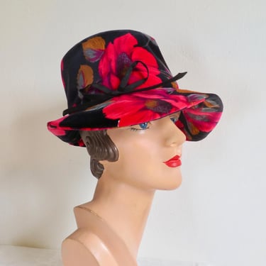 1960's Black Red Magenta Floral Print Velvet Bucket Style Hat Bow Trim 60's Fall Winter Millinery Miss Eleanor Original 