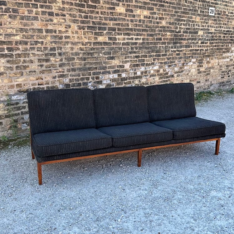 Early Florence Knoll Slipper Sofa, Model 53