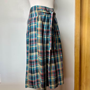 90’s linen pleated plaid skirt~ lovely colorful back to school plaid lightweight fit & flare Boho preppy cinched tie waist /size 33” waist 