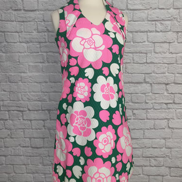 Vintage 60s/70s Floral Mod Dress // Pink, Green, and White Mini Dress with Pointed Collar 