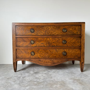 Vintage Italian Neoclassical  Louis XVI - Style Solid Oak Chest By Guido Zichele 