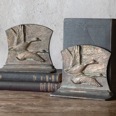 Bronze Flying Geese Bookends, Pair of Vintage Heavy Cast Metal Flying Ducks Bookends 