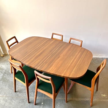 Mid Century Walnut Dining Table & Chairs by Mel Smilow 