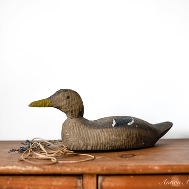 Vintage Rustice Wooden Duck Decoy 