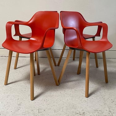 Set of 4 -Vitra Modern Design Hal Armchairs With Wooden legs 