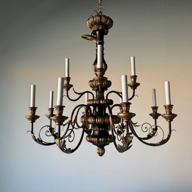 Italian Hollywood Regency Neoclassical - Style Carved Wood And Iron 12 - Arms Chandelier 