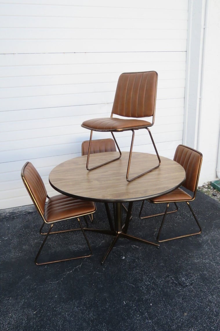 Mid Century Modern Metal Dining Table and Four Chairs 3481 Hollywood