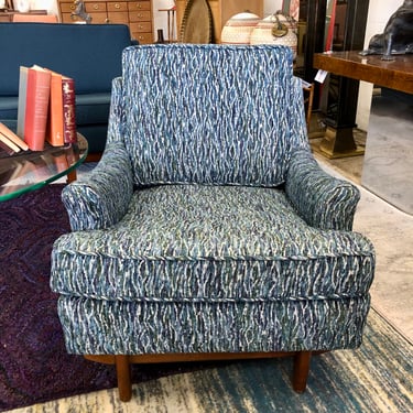 Vladimir Kagan Style Armchair