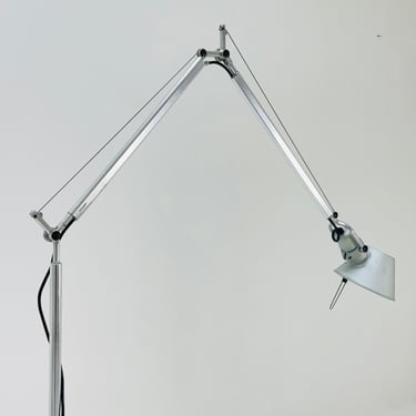 Iconic floor lamp by Michele de lucchi  & ciancarlo fassina. Tolomeo, 