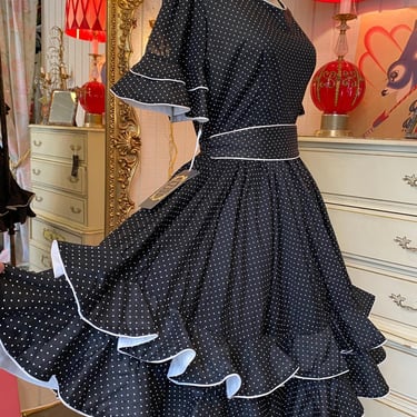 vintage 1970s swing dress black white swiss dot med ruffled full skirt 50s style 