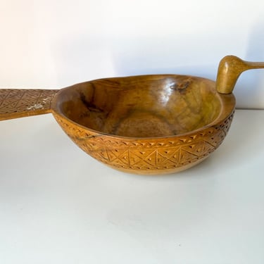 Wooden Bird Shaped Bowl. Vintage Catchall. Mid Century Decorative Bowl. 