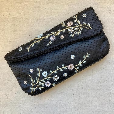 Vintage Clutch / Floral BEADED Design  on SATIN +  Foldover Envelope Closure / Satin Lining / SILVERCRAFT 