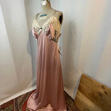 Romantic 1970s Deadstock Nightie Gown Fantasy Lingerie Dusty Rose Ivory Lace Sheer Madness M 