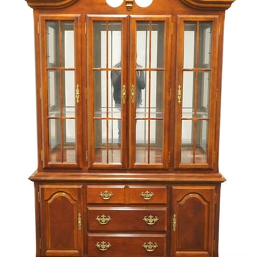 UNIVERSAL FURNITURE Cherry Traditional Style 54
