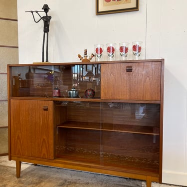 Mid Century Teak Bookcase/Display Cabinet by Nathan Furniture