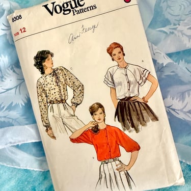 Vogue Vintage Sewing Pattern, 3 Styles Blouse, Statement Sleeves, Cut But Complete with Instructions, Vogue 8308 
