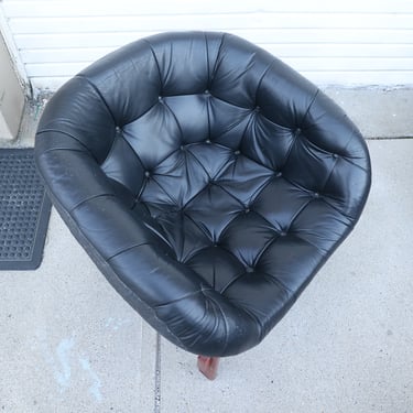 Iconic R Huber Lounge Chair