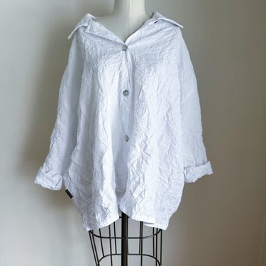 Vintage 1980s Crinkly White Button-up Shirt / one size fits many 