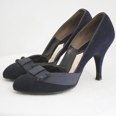 1950s Sabrina Navy Suede Heels, Size 6 1/2 AA 