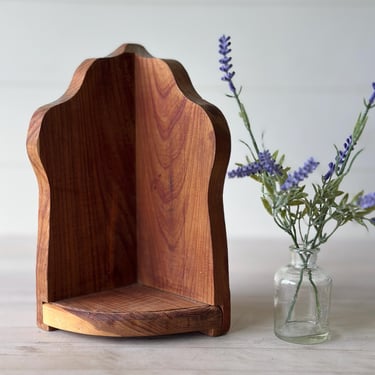 Vintage Cottagecore Solid Wood Free Standing Corner / Knick-Knack Shelf 