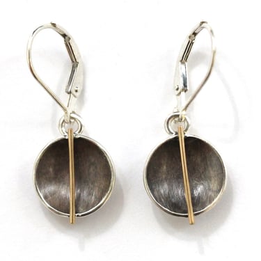 J&amp;I Jewelry | Oxidized Disc Earrings on 14kgf Leverback
