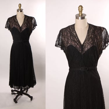 1940s Sheer Black Lace Short Sleeve Gothic Sweetheart Neckline Fit and Flare Dress -M 