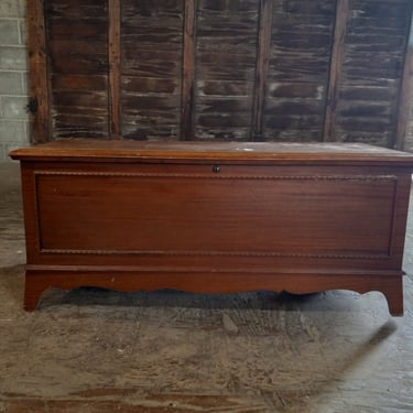 Vintage 1950s Lane Chest, 48 x 19 x 43.25