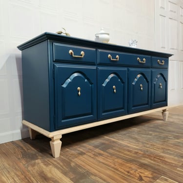 Available!! Blue solid wood Buffet / Tv stand / Sideboard 
