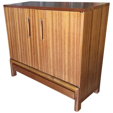 Mid-century Danish Modern Style Oak Sideboard Cabinet 